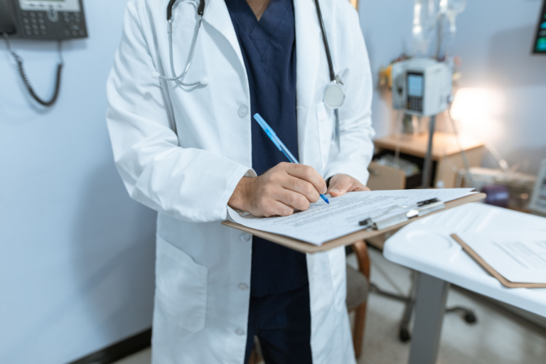 Cinco días de permiso por hospitalización: ¿derecho automático o necesidad de justificación?