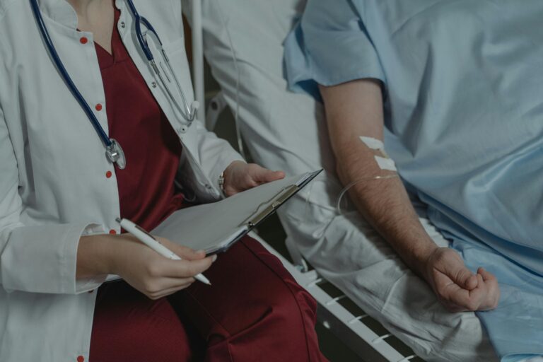 Permiso por hospitalización. ¿Hay que justificar que el familiar sigue enfermo? 